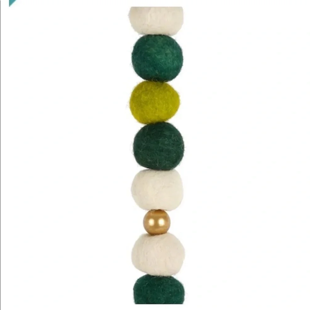 St Patrick’s Day Wool Pom Pom Garland String Single Strand 6 feet